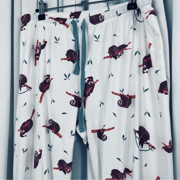 Pajamagram Sloth 100% Cotton Pajama Pants Size Medium - Picture 2 of 7